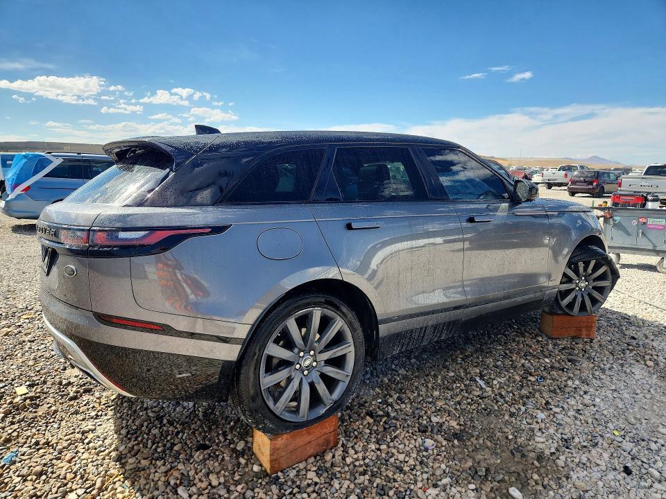 2018 Land Rover Range Rover — VIN SALYM2RV4JA717538, фото 3