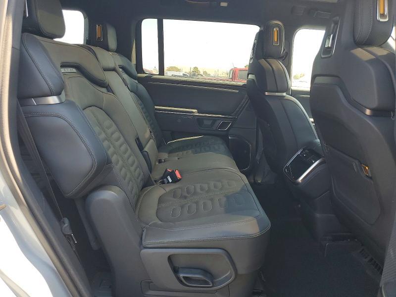7PDSGBBA2PN016650 2023 Rivian R1S photo no. 11