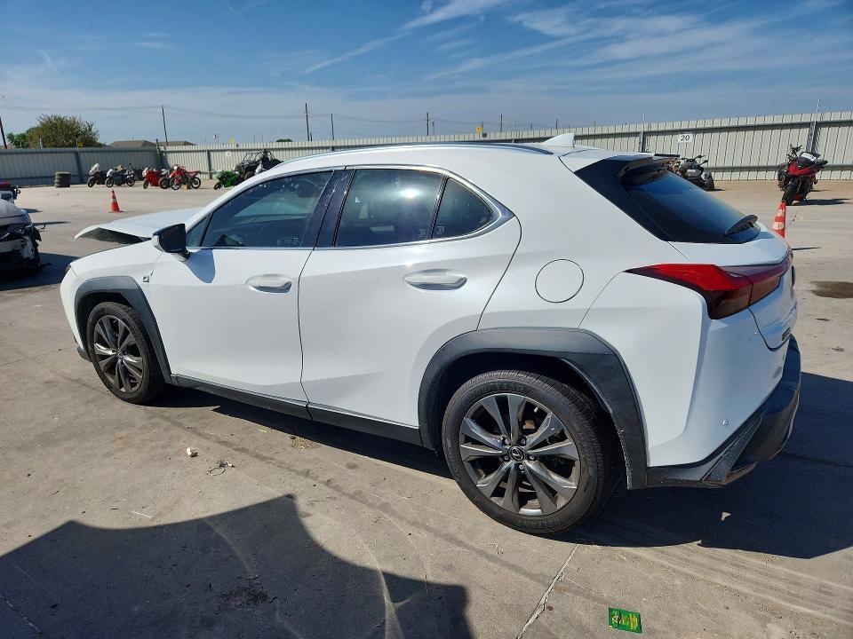 JTHY3JBH0K2007877 2019 Lexus UX photo no. 2