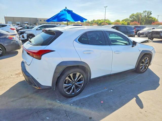 JTHY3JBH0K2007877 2019 Lexus UX photo no. 3