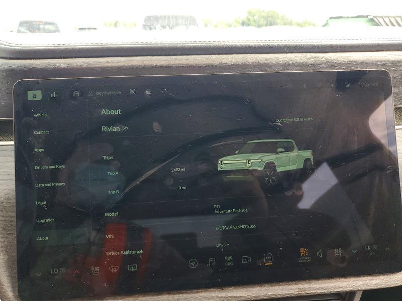 7FCTGAAAXNN008066 2022 Rivian R1T photo no. 9
