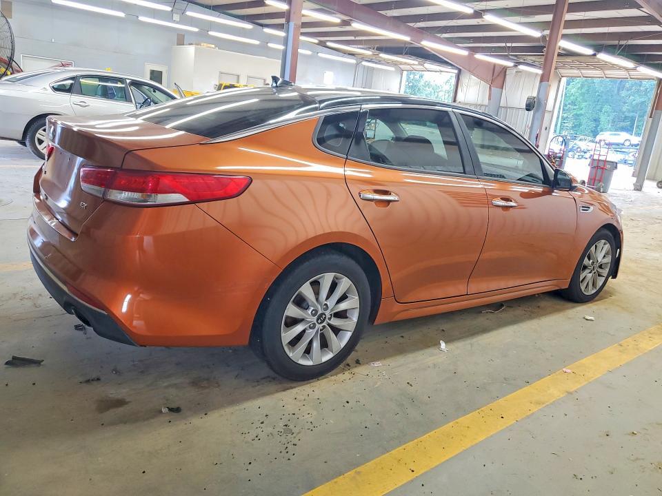 5XXGU4L39GG040280 2016 KIA Optima photo no. 3