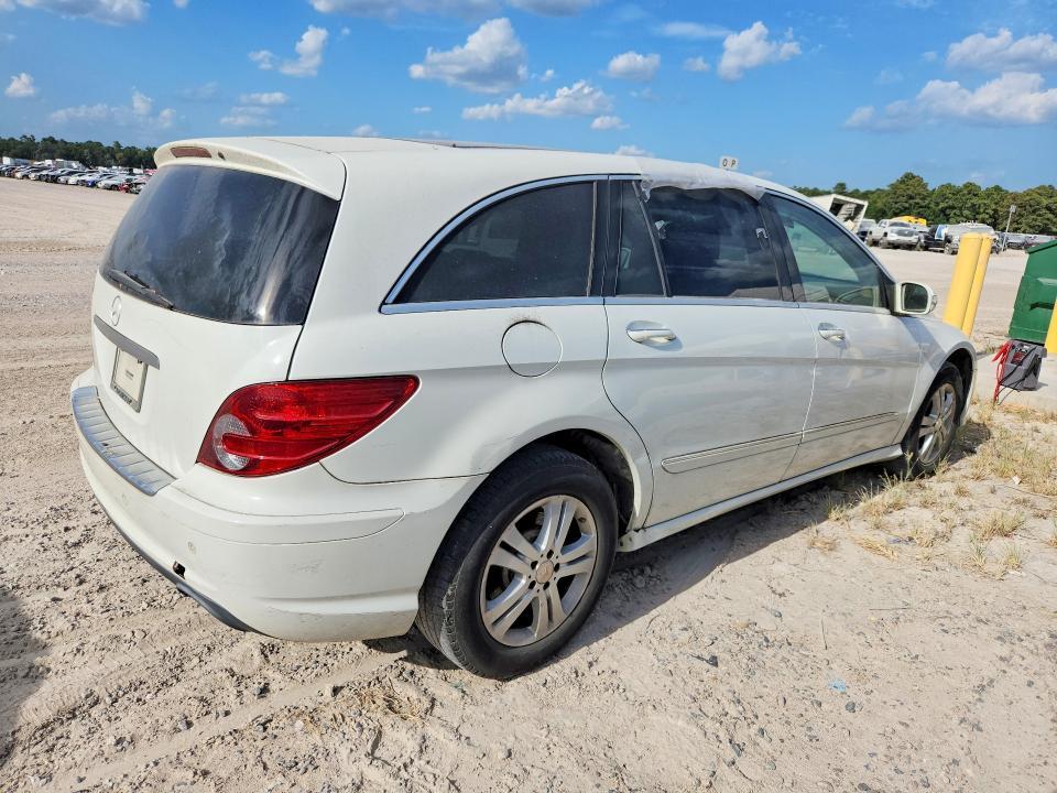 4JGCB56E68A064326 2008 Mercedes-Benz R-Class photo no. 3