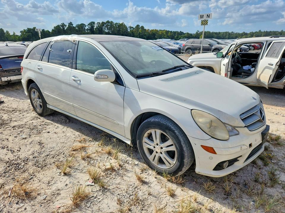 4JGCB56E68A064326 2008 Mercedes-Benz R-Class photo no. 4