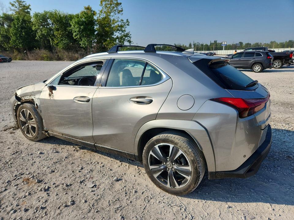 2022 Lexus UX — VIN JTHP3JBH2N2047748, şəkil 2