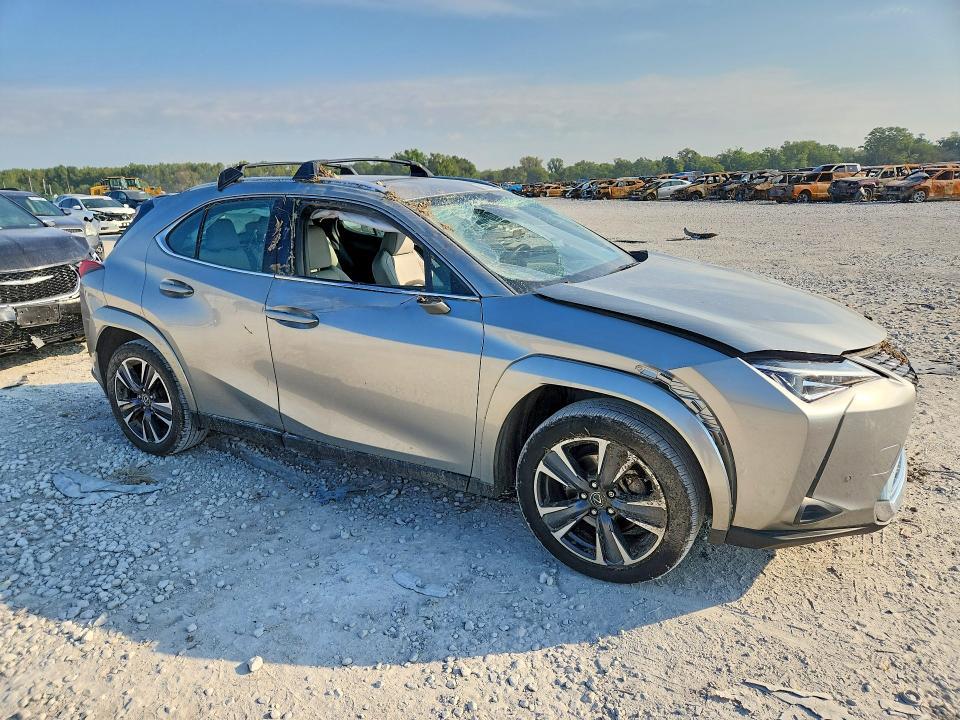 2022 Lexus UX — VIN JTHP3JBH2N2047748, şəkil 4