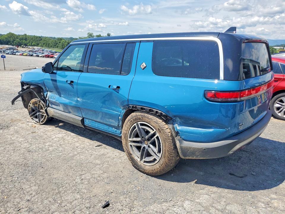 7PDSGBBA0SN048375 2025 Rivian R1S photo no. 2