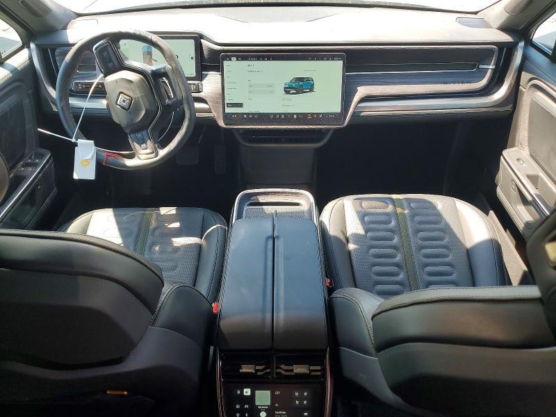 7PDSGBBA0SN048375 2025 Rivian R1S photo no. 8