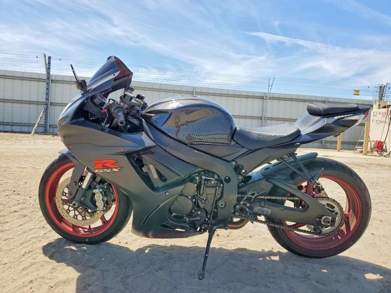 JS1GN7FA5H2100159 2017 Suzuki GSX-R600 photo no. 3