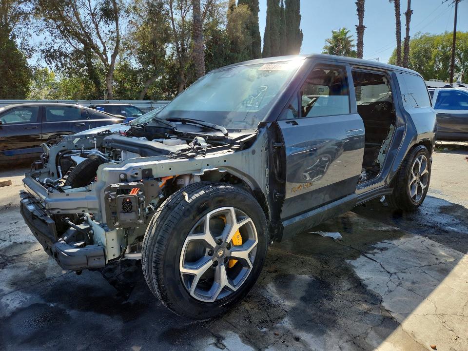 7PDSGCBP6SN057964 2025 Rivian R1S photo no. 1