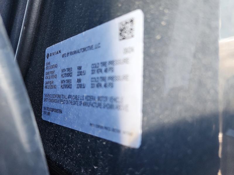 7PDSGCBP6SN057964 2025 Rivian R1S photo no. 13