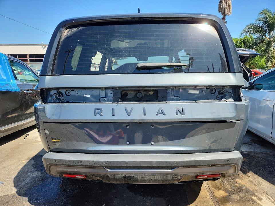 7PDSGCBP6SN057964 2025 Rivian R1S photo no. 6