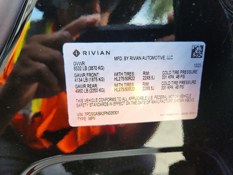 7PDSGABA2PN026301 2023 Rivian R1S photo no. 13
