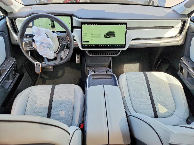 7PDSGABA2PN026301 2023 Rivian R1S photo no. 8