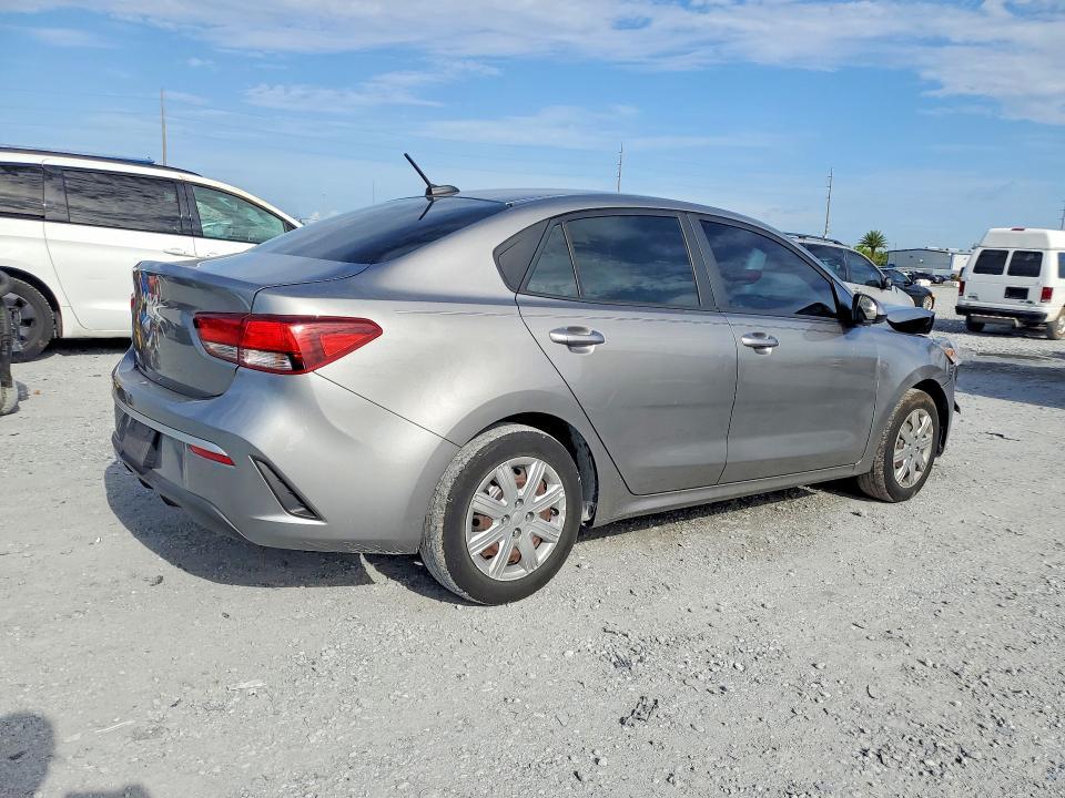 2022 KIA Rio — VIN 3KPA24AD6NE454792, şəkil 3