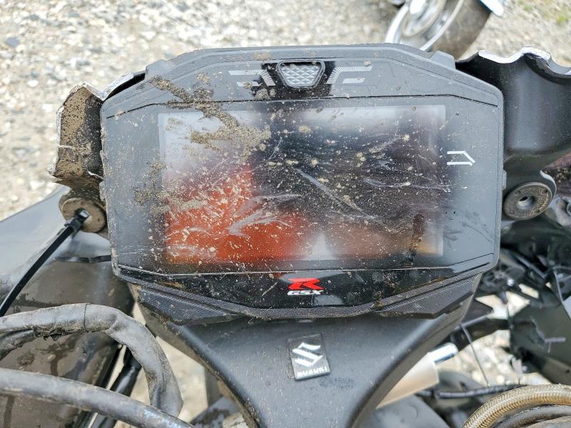 JS1DM11H2R7100437 2024 Suzuki GSX-R1000 photo no. 7