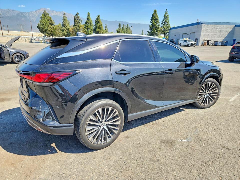 2T2BAMBA8PC015053 2023 Lexus RX photo no. 3
