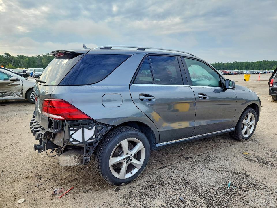 2018 Mercedes-Benz GLE-Class — VIN 4JGDA5HB3JB115744, şəkil 3