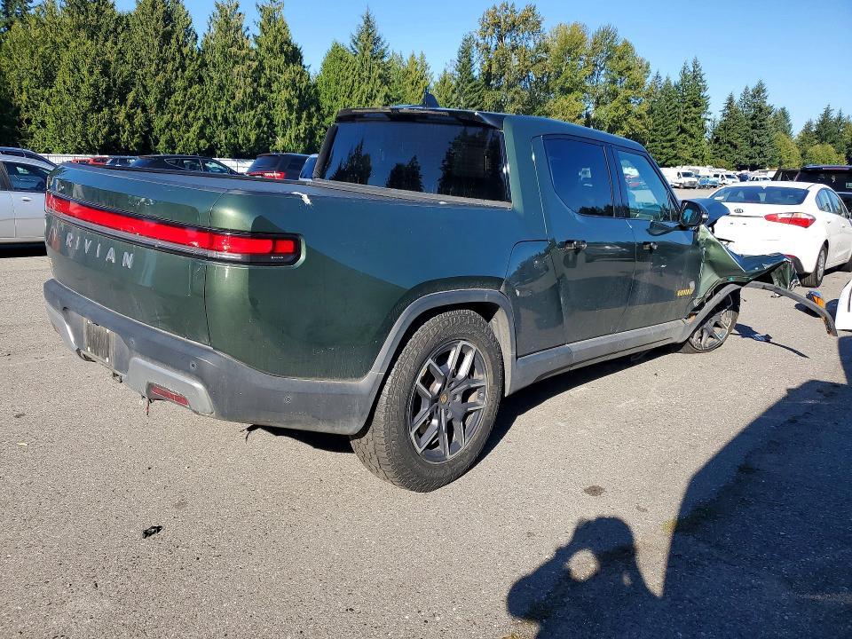7FCTGAAA8NN010706         2022 Rivian R1T photo no. 3