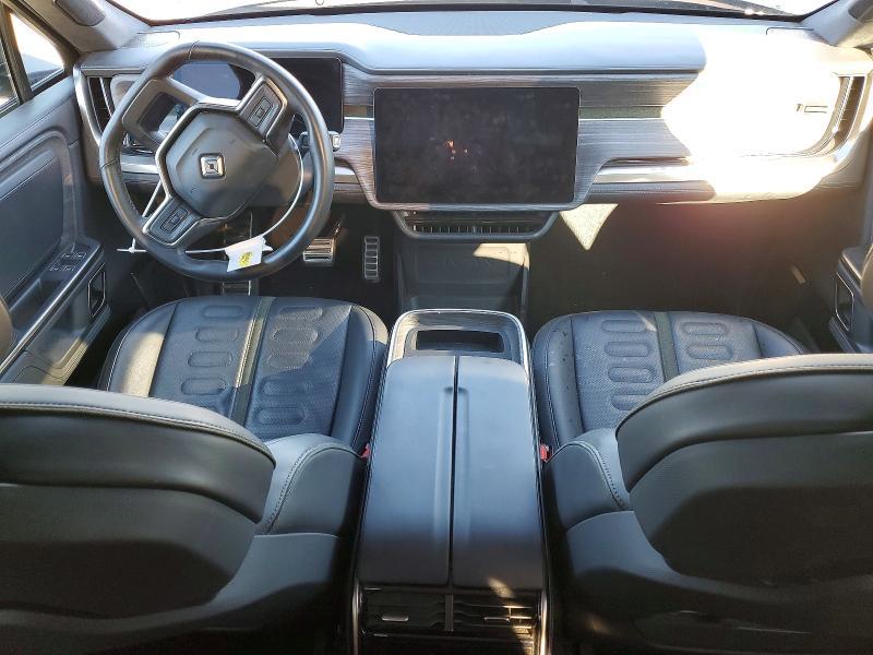 7FCTGAAA8NN010706         2022 Rivian R1T photo no. 8