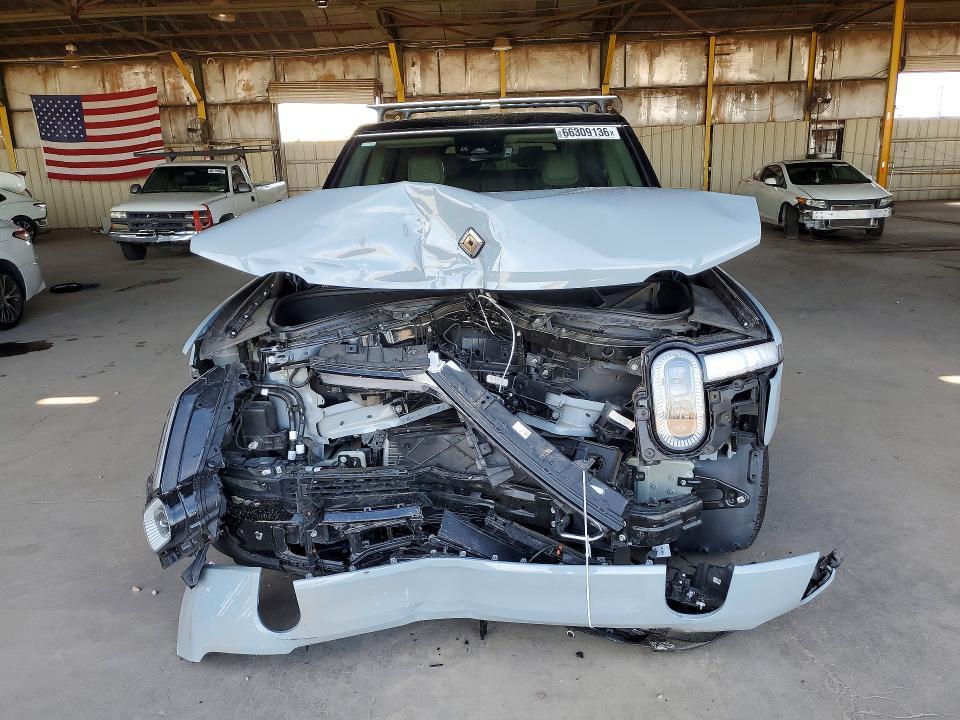 7PDSGABA5PN004549 2023 Rivian R1S photo no. 5