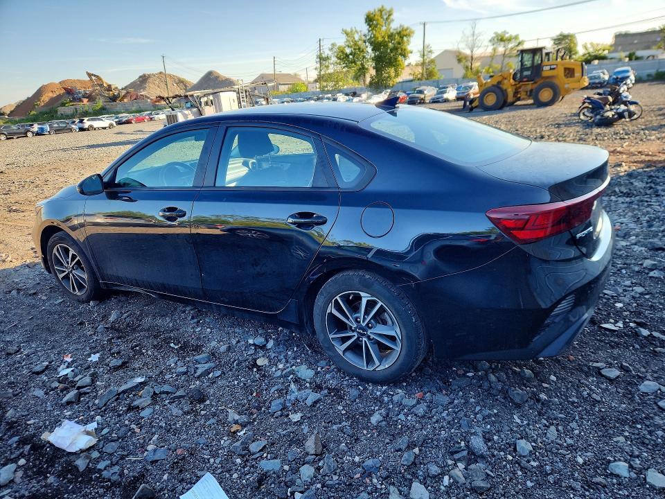 2023 KIA Forte — VIN 3KPF24AD6PE673048, şəkil 2
