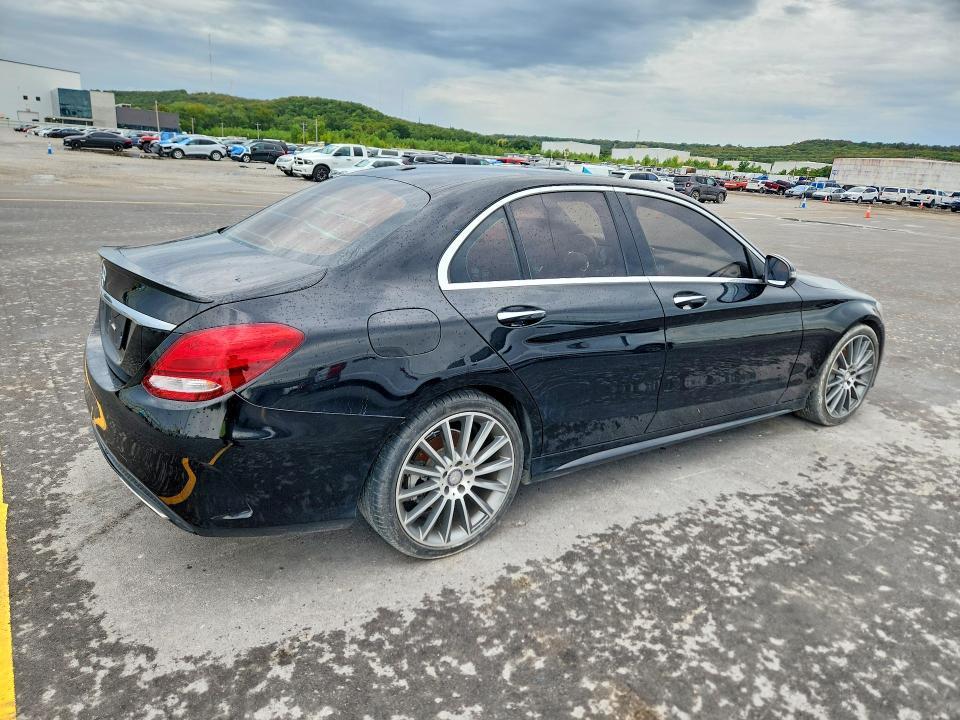 55SWF4JB0GU101355 2016 Mercedes-Benz C-Class photo no. 3