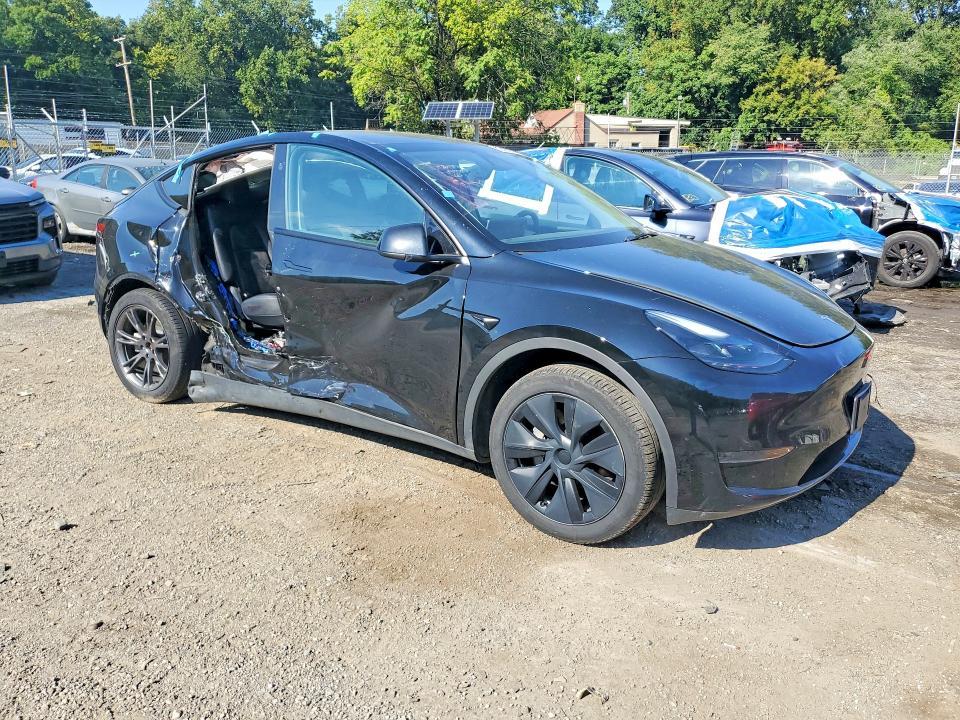 2025 Tesla MODEL Y — VIN 7SAYGDED5SF249175, şəkil 4