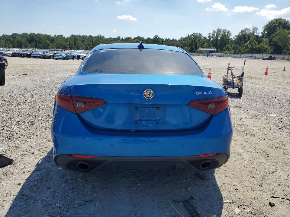 2018 Alfa Romeo Giulia — VIN ZARFAEBN6J7566840, şəkil 6