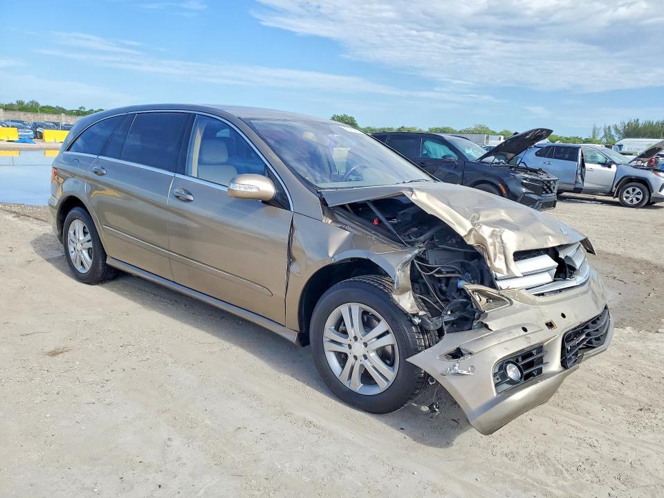 4JGCB56E38A074585 2008 Mercedes-Benz R-Class photo no. 4