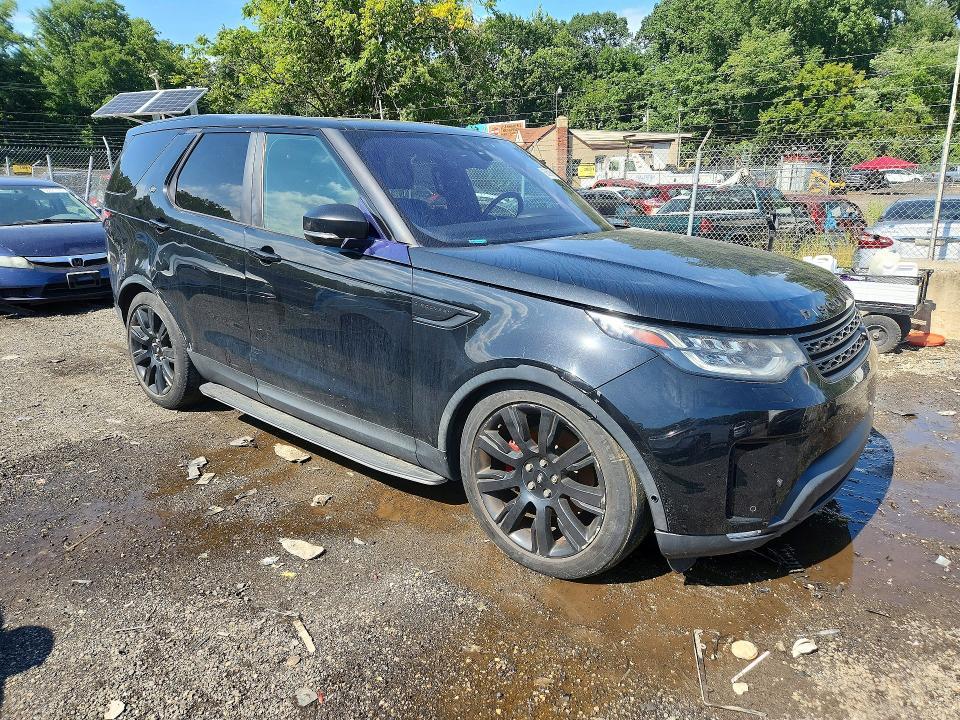 2017 Land Rover Discovery — VIN SALRRBBV6HA044181, фото 4