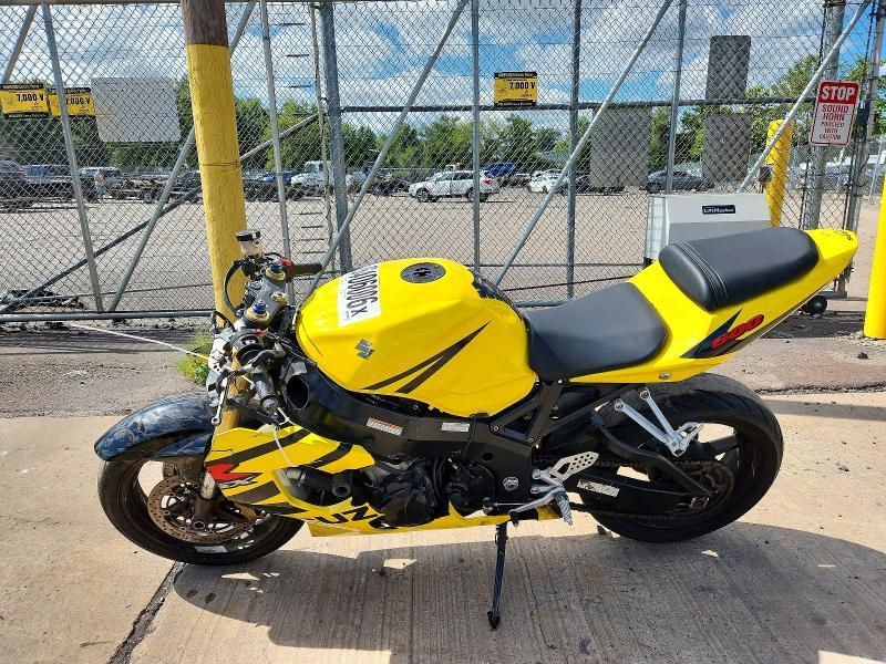 JS1GN7CA252105867 2005 Suzuki GSX-R600 photo no. 3