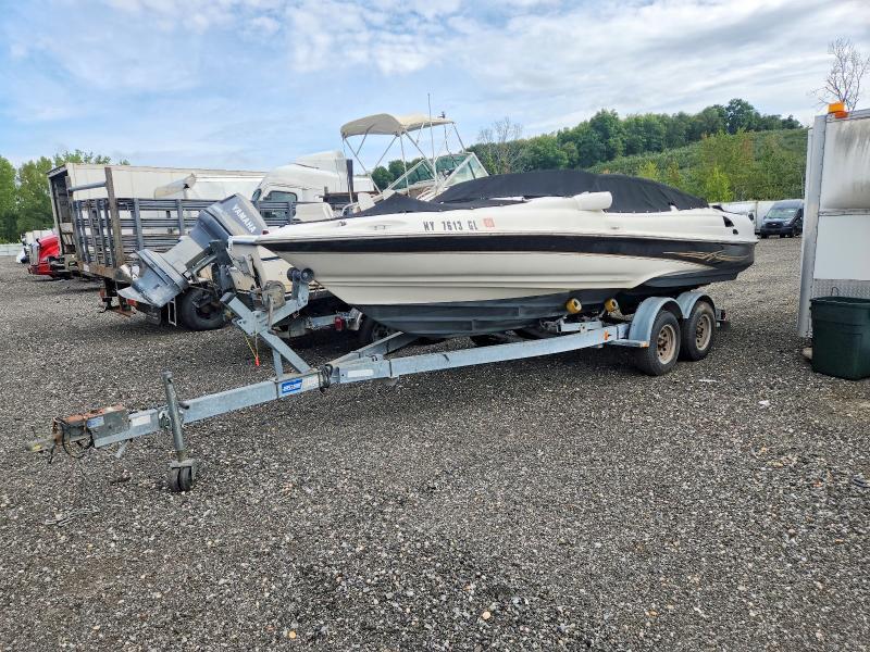 RGMFG514J102 2002 Regal BOAT photo no. 2