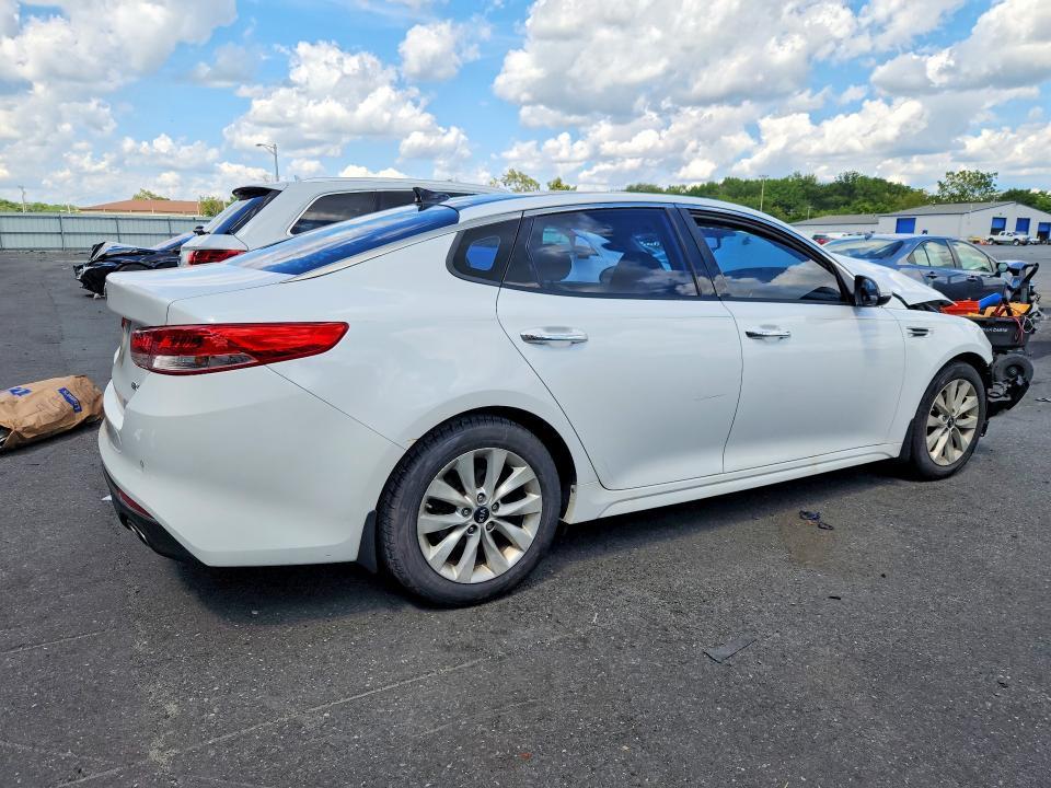 5XXGU4L39GG027268 2016 KIA Optima photo no. 3