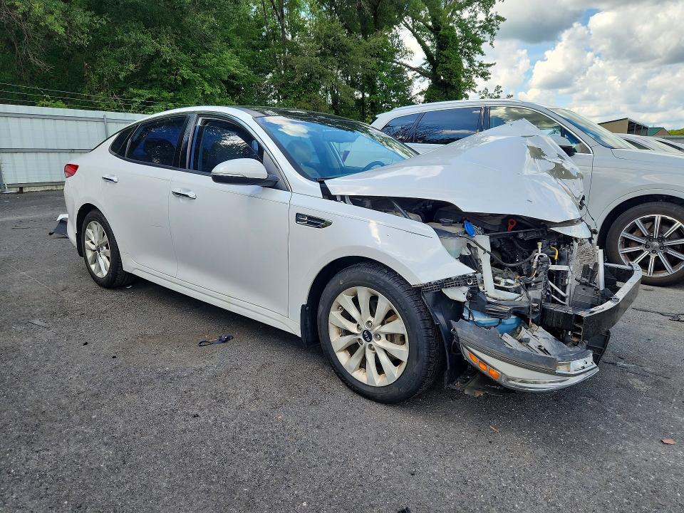 5XXGU4L39GG027268 2016 KIA Optima photo no. 4