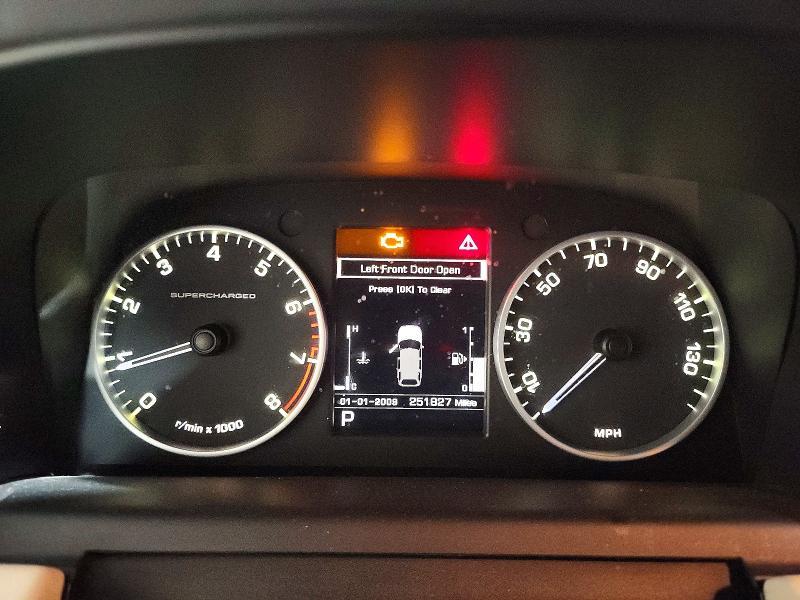 SALSH2E48DA786955 2013 Land Rover Range Rover photo no. 9