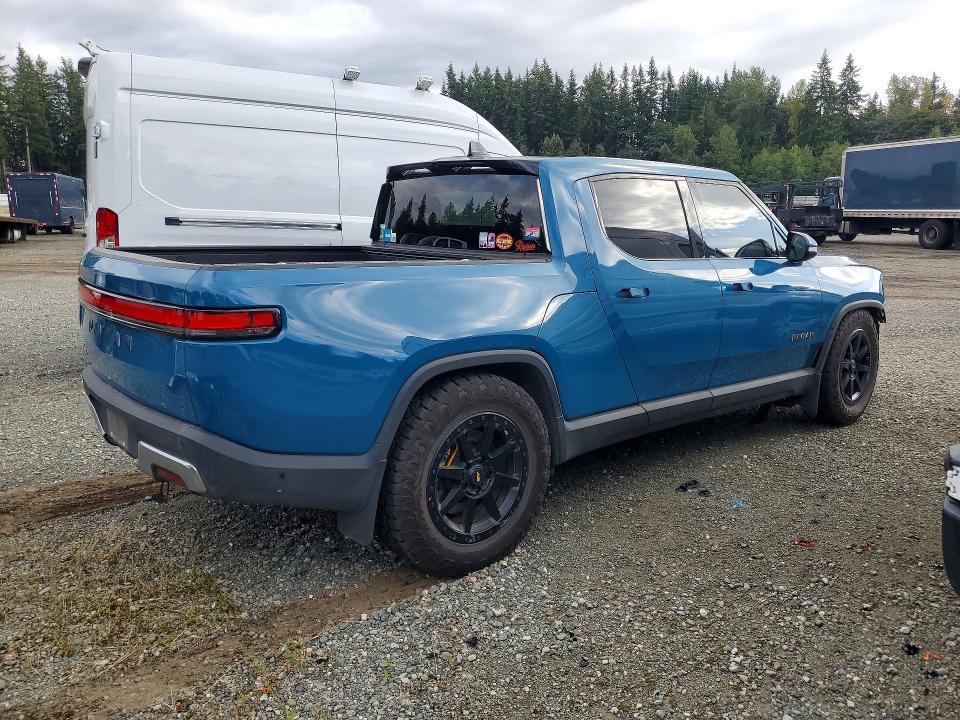 7FCTGAAA3PN018019 2023 Rivian R1T photo no. 3