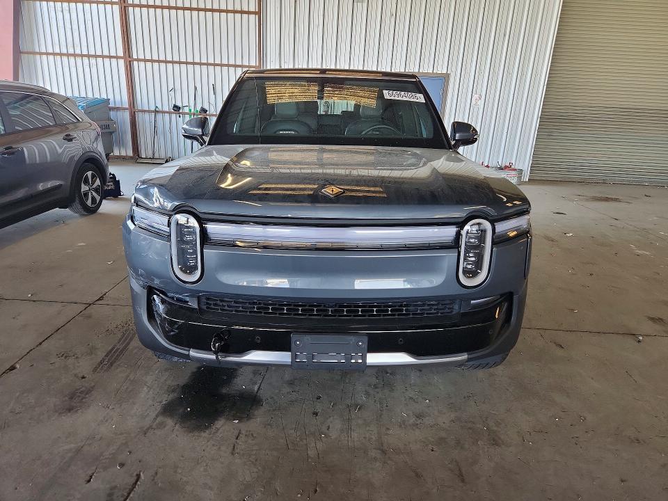 7PDSGBBA3SN048046 2025 Rivian R1S photo no. 5