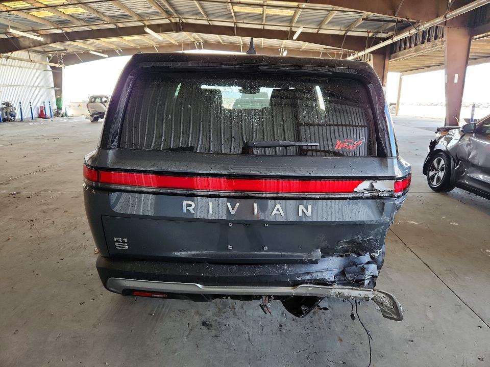 7PDSGBBA3SN048046 2025 Rivian R1S photo no. 6