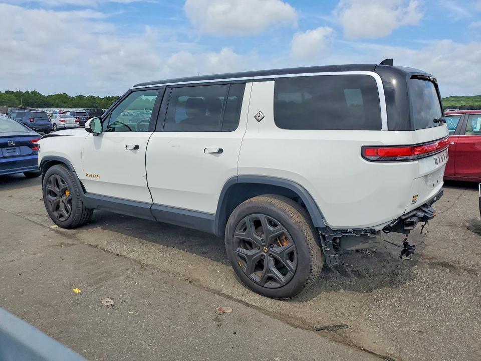 2023 Rivian R1S — VIN 7PDSGABA7PN023636, фото 2