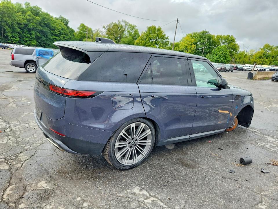 SAL1P9EU3RA421579 2024 Land Rover Range Rover photo no. 3