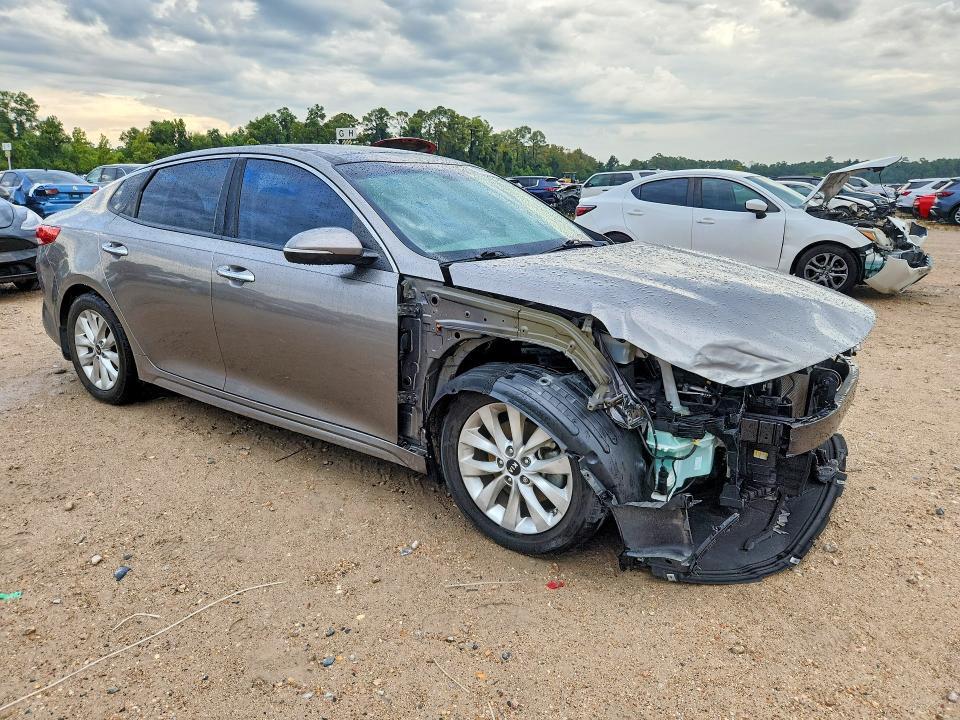 2016 KIA Optima — VIN 5XXGU4L39GG010518, şəkil 4