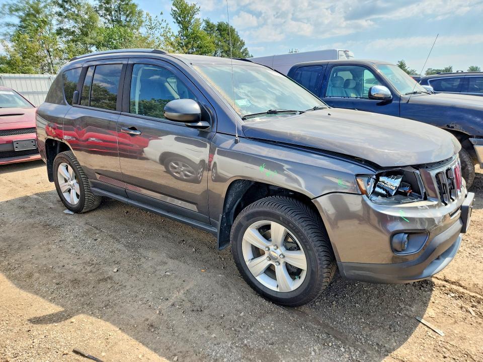 1C4NJDBB4GD542889 2016 Jeep Compass photo no. 4