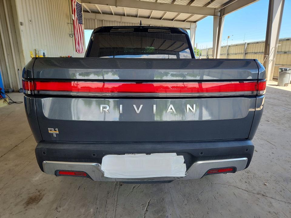 7FCTGAAA2NN013794 2022 Rivian R1T photo no. 6