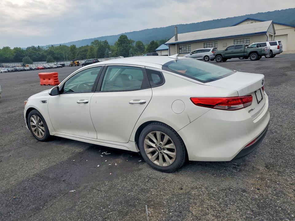 5XXGU4L39GG078009 2016 KIA Optima photo no. 2