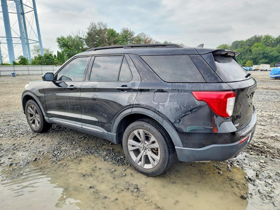 2021 Ford Explorer — VIN 1FMSK8DH8MGA22032, şəkil 2
