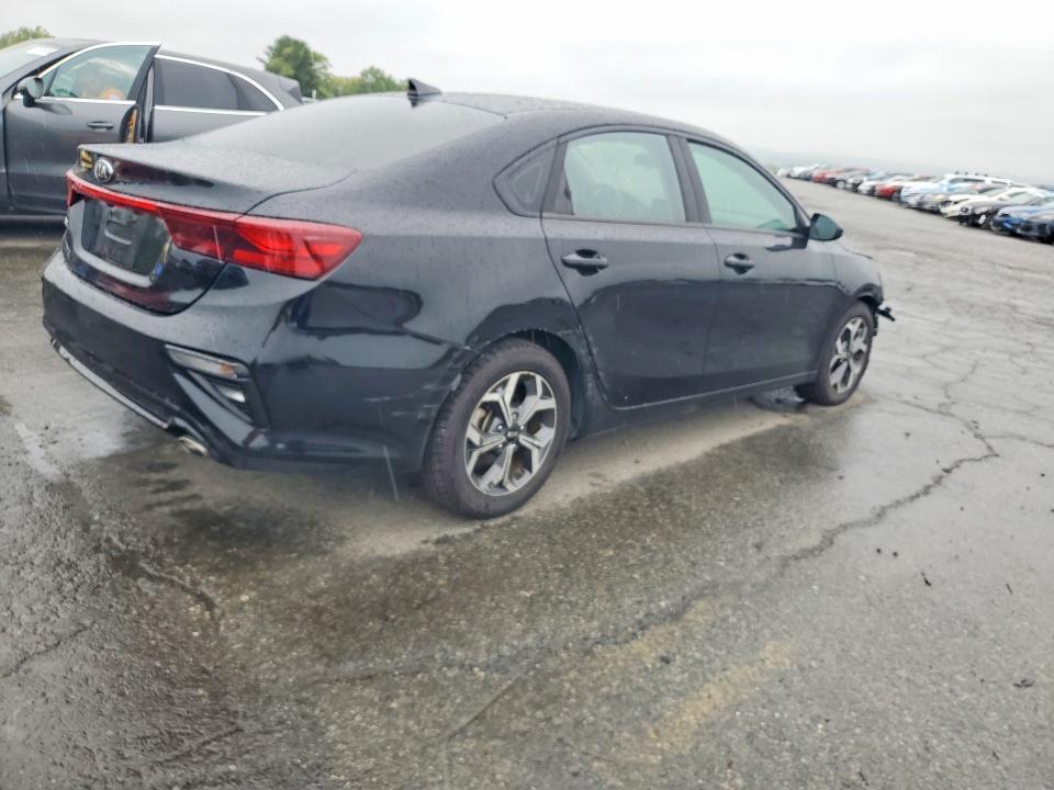 3KPF24AD7LE183146 2020 KIA Forte photo no. 3