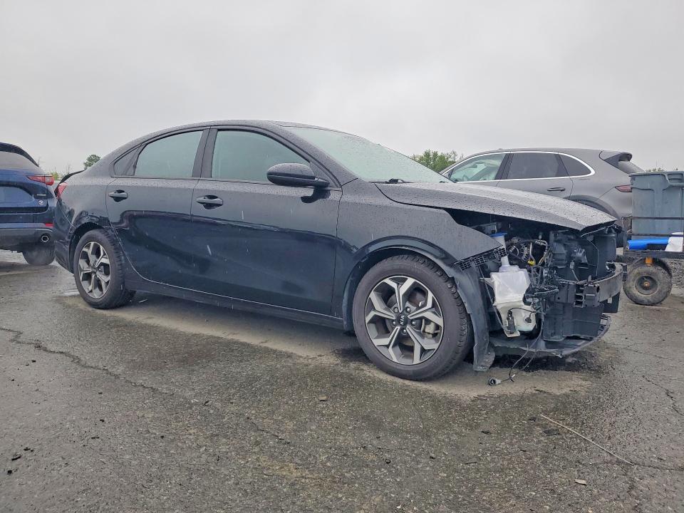 3KPF24AD7LE183146 2020 KIA Forte photo no. 4