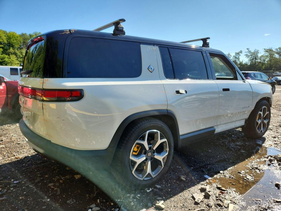 7PDSGABA5PN021545 2023 Rivian R1S photo no. 3