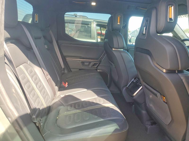 7FCTGAAL2NN004787 2022 Rivian R1T photo no. 10